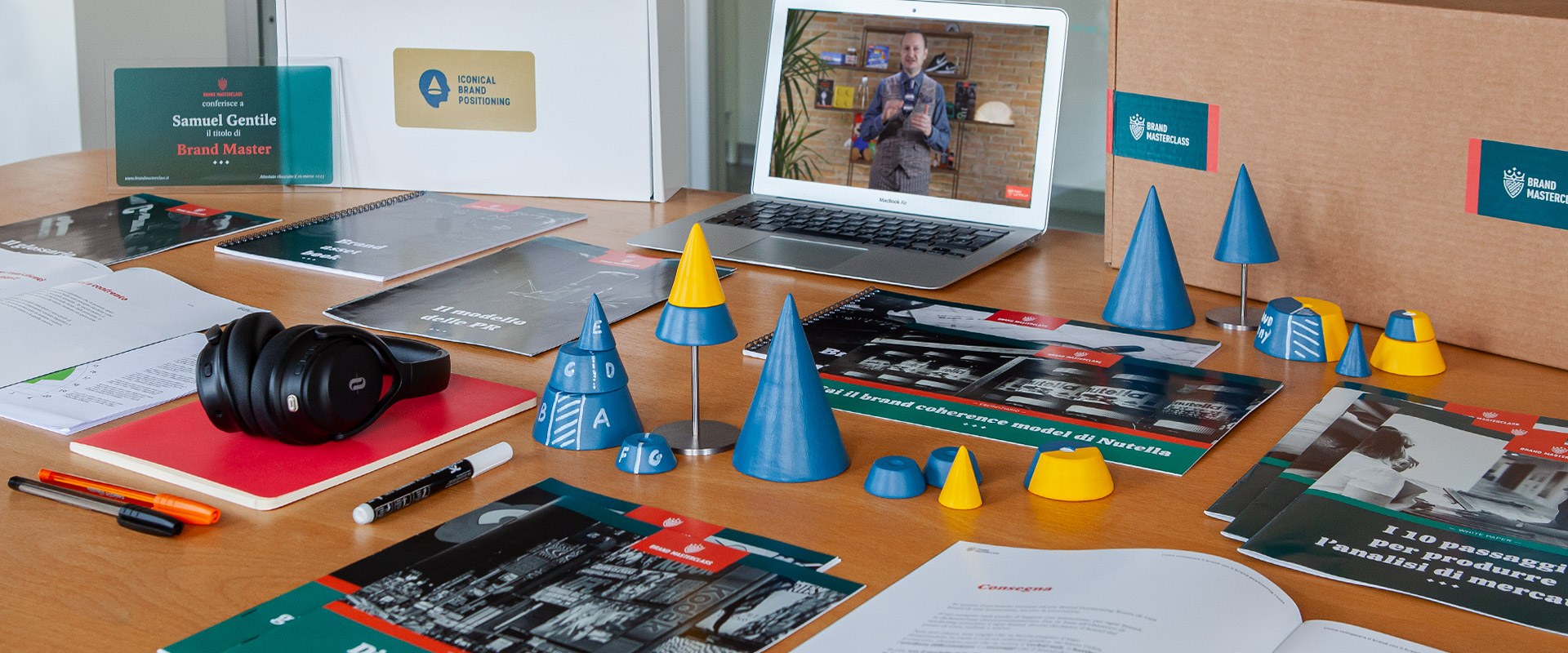 Brand Masterclass con Toolkit, Iconical Kit, materiali didattici e videocorso