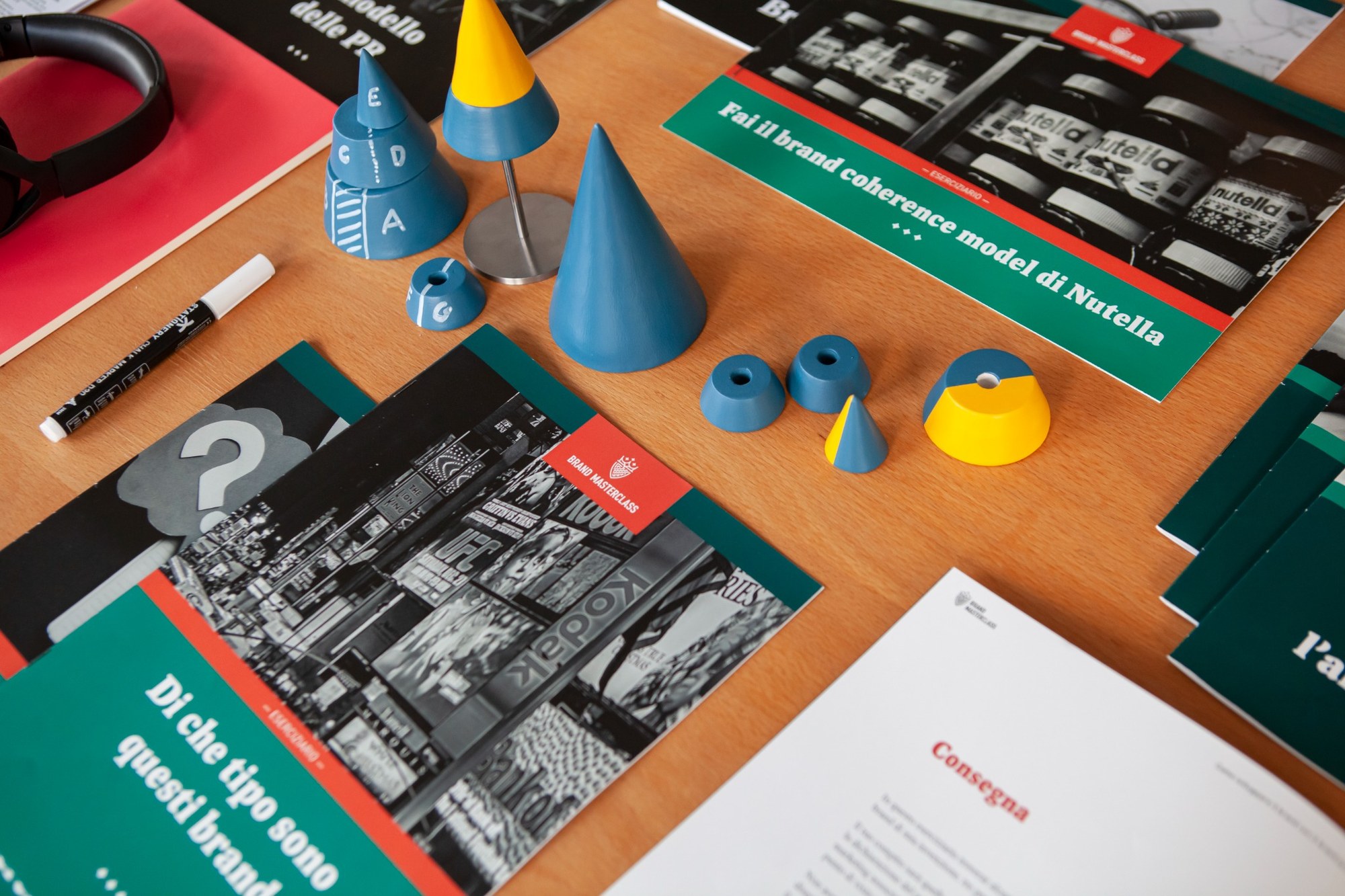 Materiali Brand Masterclass, white paper e componenti del modello Iconical
